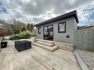 Photo 21- click for photo gallery